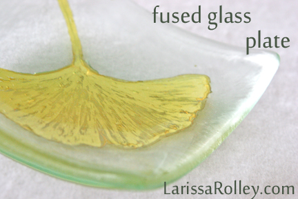 Ginkgo Fused glass plate