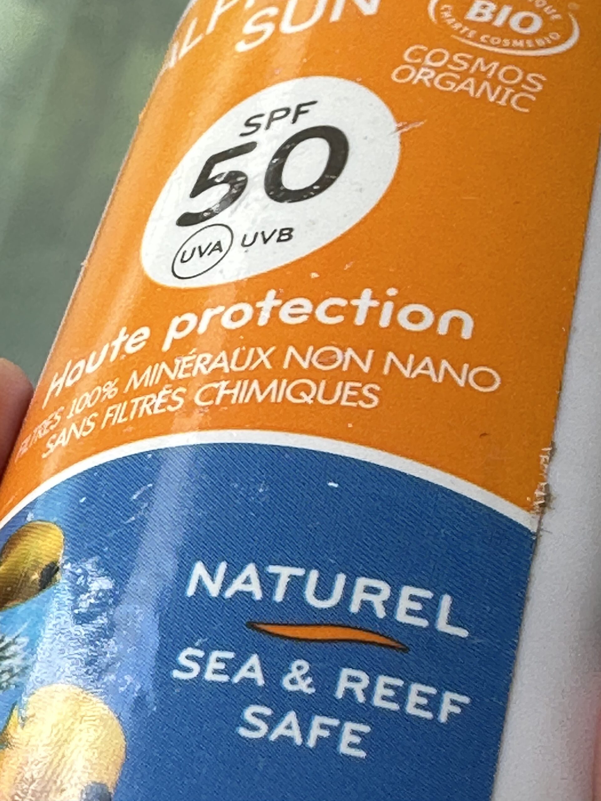 Label of reef friendly sunscreen